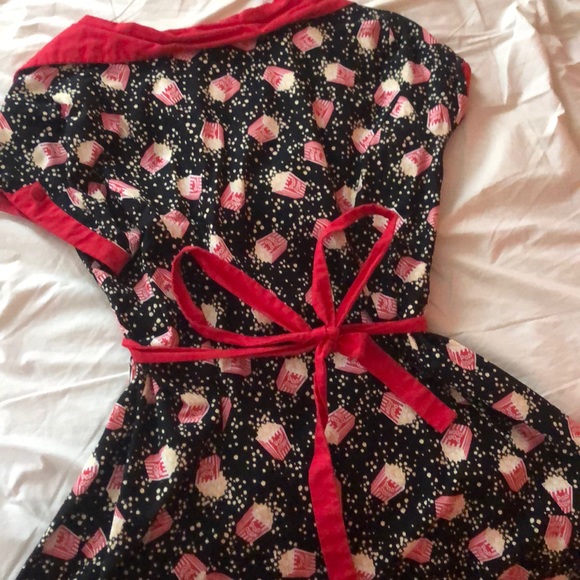 Popcorn Pinup Dress - Picture 3 of 3